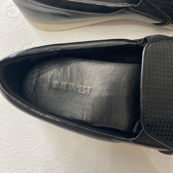 Nine West Vegan leather flats white sole 7.5 - Picture 4 of 12